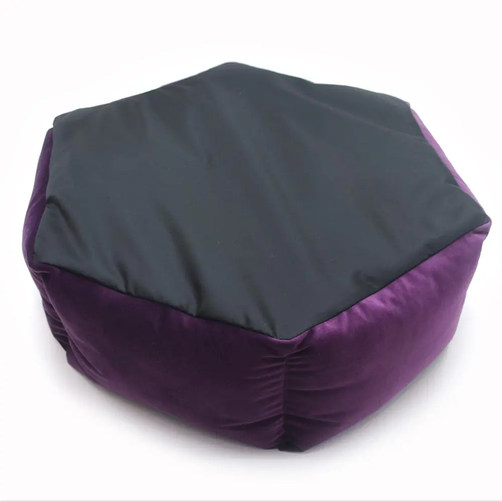 Лежак для маленьких собак та котів Zoo-hunt шестикутний Тедді фіолетовий №2 54х16 см - фото 2