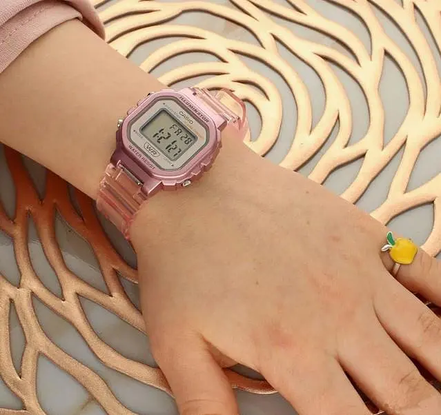 Годинник Casio LA-20WHS-4A - фото 4