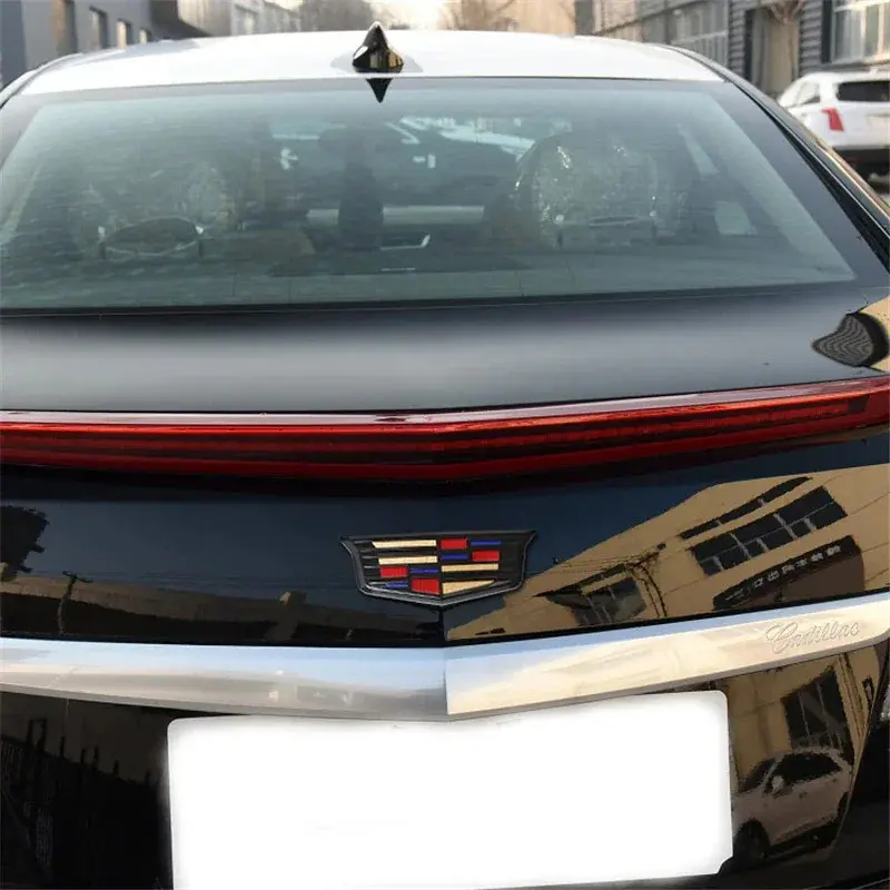 Емблема задня Cadillac чорна + кольорова вставка 145х56мм пластик (на скотчі) - фото 3