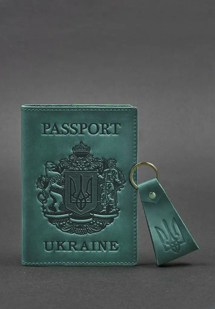 Подарунковий набір шкіряних аксесуарів з українською символікою зелений - фото 3