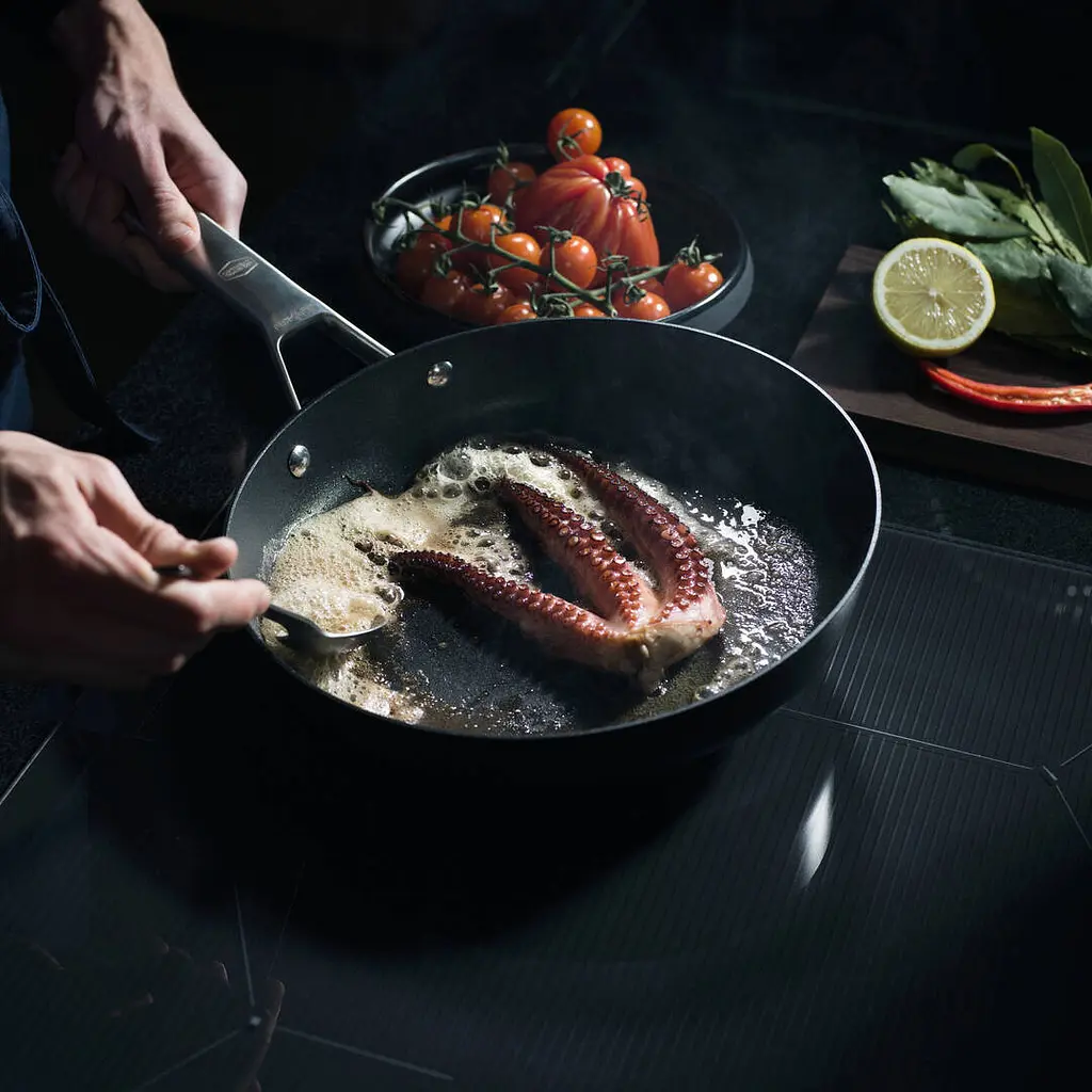 Сковорідка Fiskars Taiten OPTIHEAT™, 26 см (1066947) - фото 3