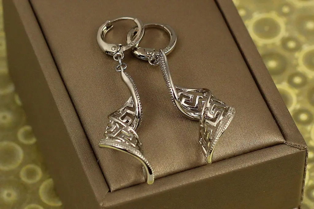 Сережки Xuping Jewelry підвіски завитки 4.5 см сріблясті - фото 2
