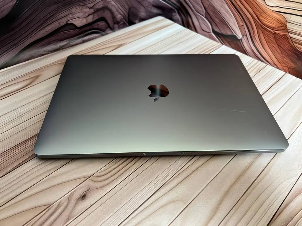 Ноутбук Apple MacBook Pro 13" 2020 i7-1068NG7/32/512 (C02DH13YML85) Б/в - фото 7