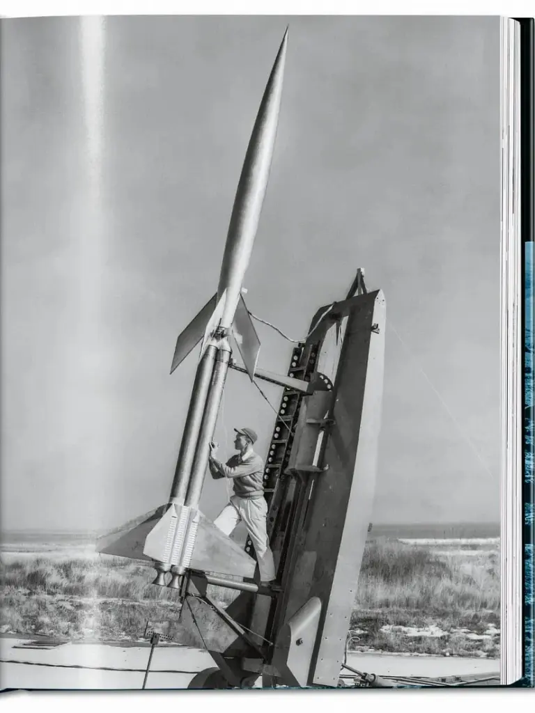 The NASA Archives. From Project Mercury to the Mars Rovers - фото 3