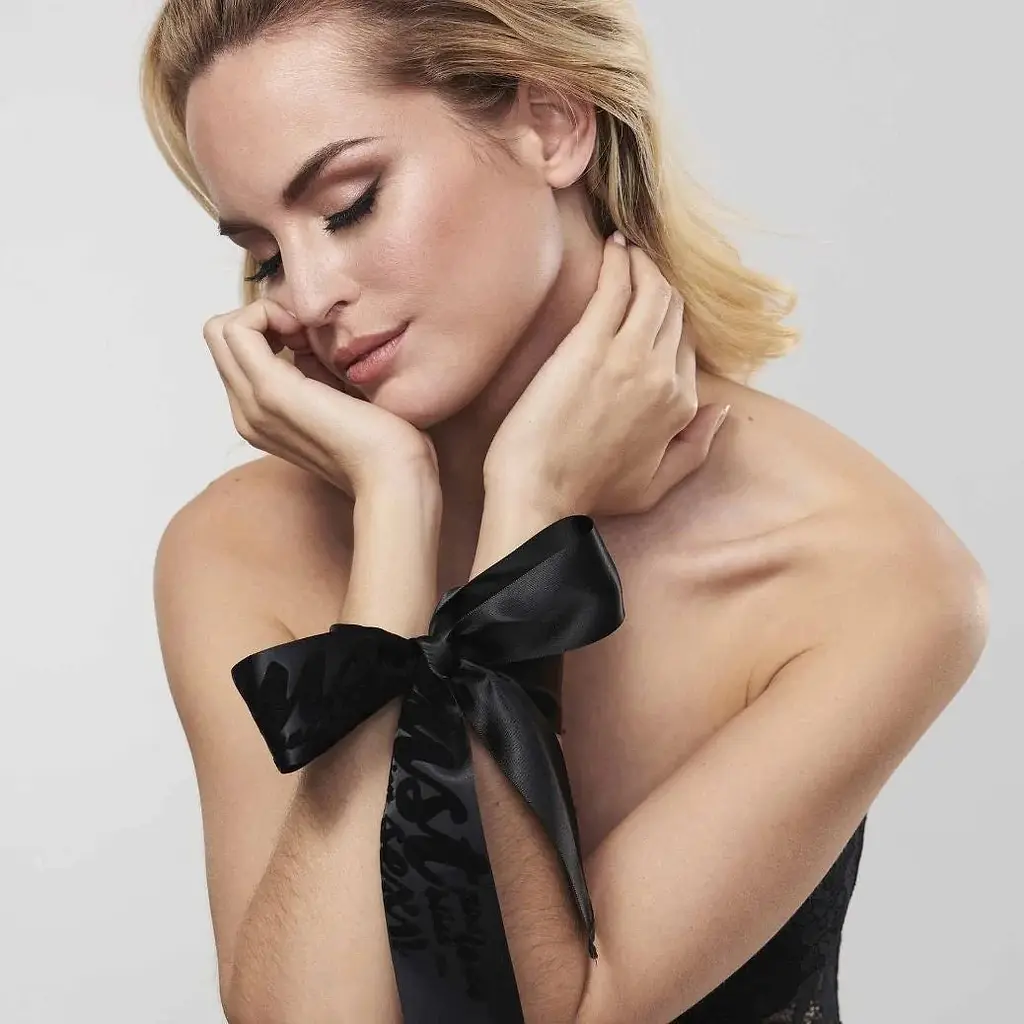 Наручники-стрічки Bijoux Indiscrets - Silky Sensual Handcuffs