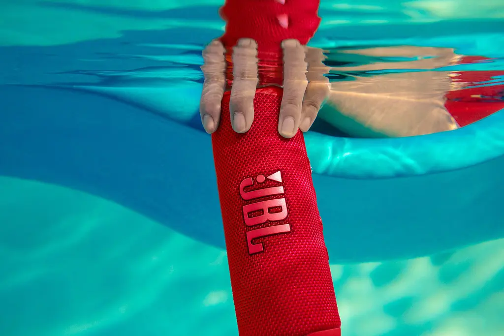 Портативная акустика JBL Flip 6 Red (JBLFLIP6RED) [64958] - фото 9