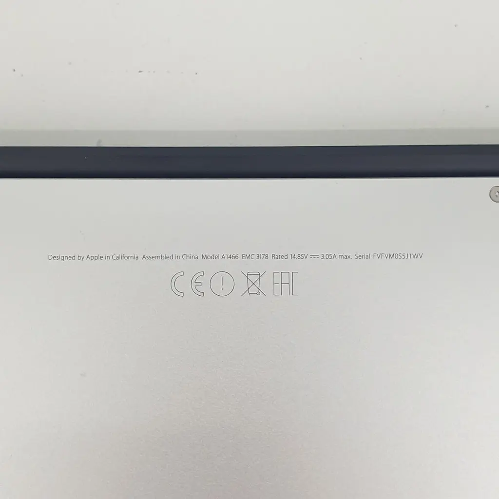 Ноутбук Apple MacBook Air 7,2 A1466 (FVFVM0S5J1WV) (i5-5350U/8/256SSD) - Class A- - фото 2