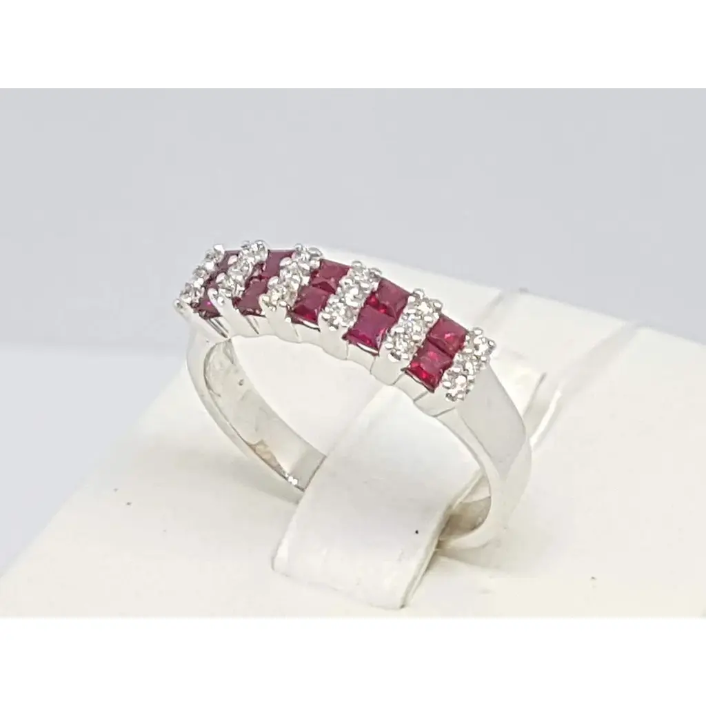 Золоте кільце Геліос з діамантами і рубінами. Артикул 55064914BR425 17 - фото 3