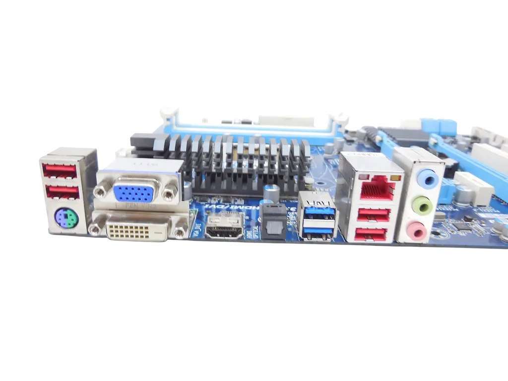 Материнська плата Gigabyte GA-H67A-D3H-B3 LGA 1155 (GA-H67A-D3H-B3) Б/В - фото 3