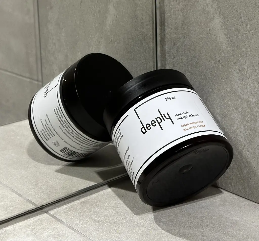 Скраб для шкіри голови deeply scalp scrub with apricot kernel 300 мл - фото 2
