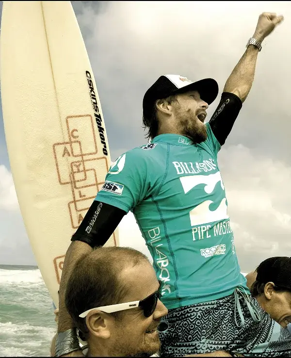 Waves. Pro Surfers and Their World - фото 10