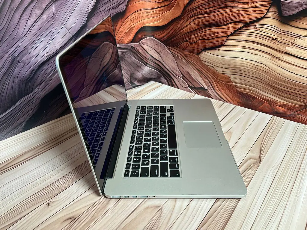 Б/в Ноутбук Apple MacBook Pro 15" 2015 A1398 i7-4770HQ/16/256 (C02WM3AGG8WN) - фото 4