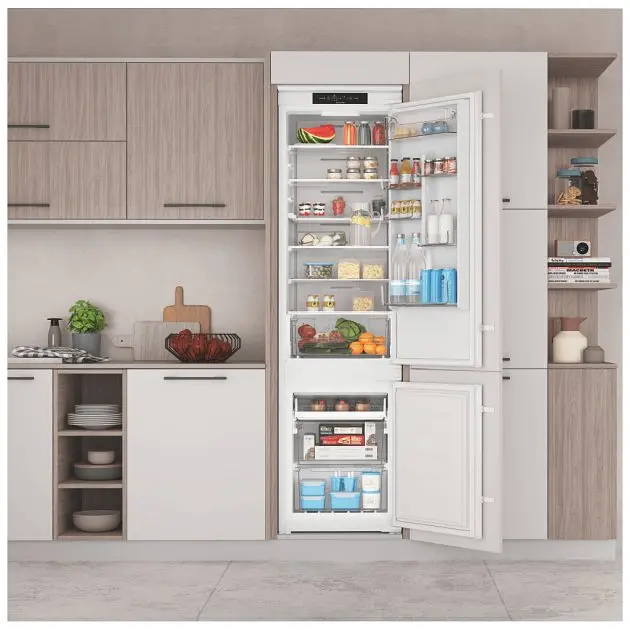 Встроенный холодильник с морозильной камерой Indesit INC20T321EU 2 двери 212 л 68 л A+ NF Белый (INC20T321EU) - фото 4