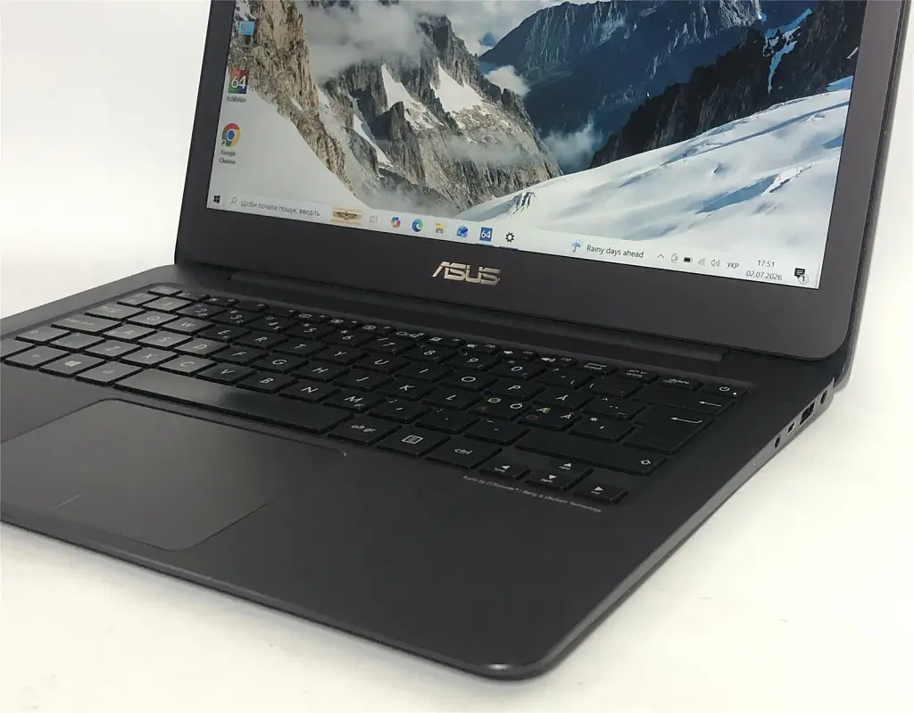 Ноутбук Asus ZenBook UX305C / 13.3" FullHD IPS / M3-6Y30 / 8GB / 128GB SSD / Win10 - Б/в - фото 4