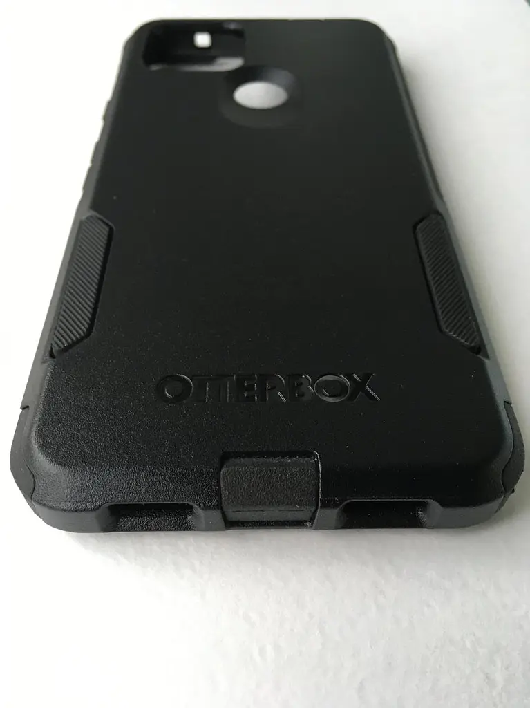 Чохол двошаровий протиударний OtterBox Commuter Series 77-80790 для Pixel 4a 5G (6.2″) Black - фото 4