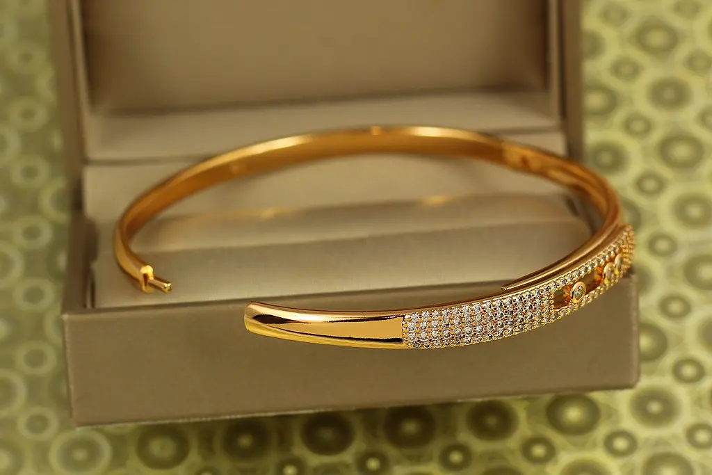 Браслет бенгл Xuping Jewelry Тріо блиску 60 мм на руку від 17 до 19 см золотистий - фото 2