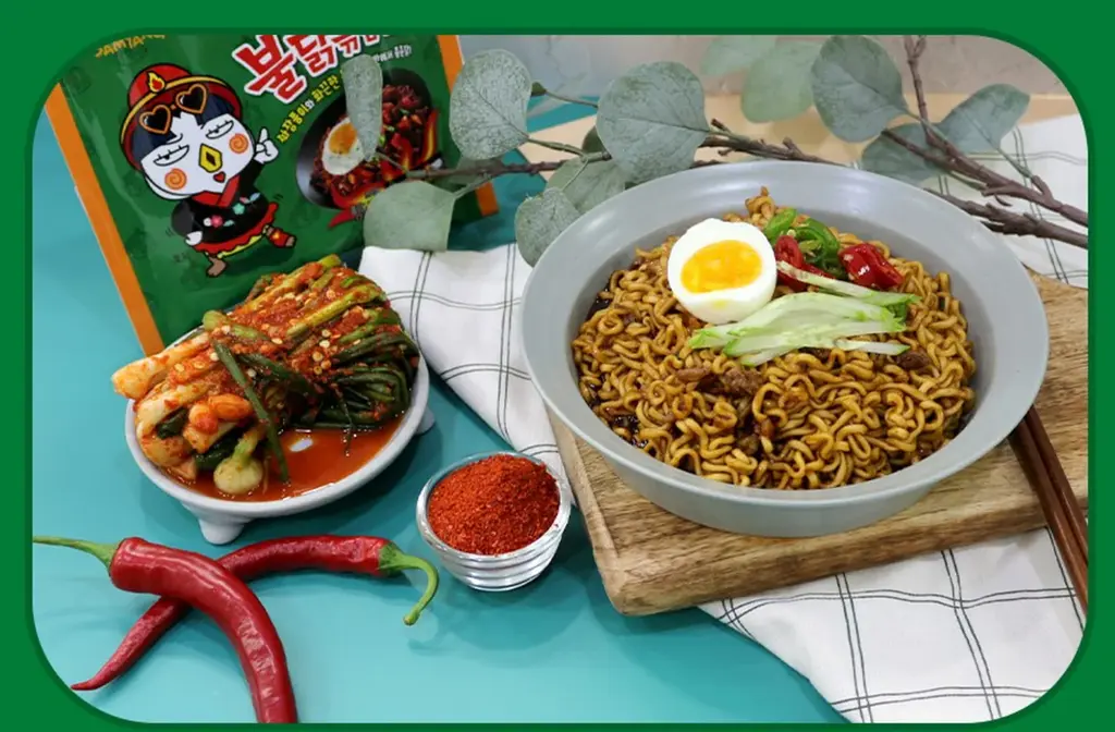 Локшина швидкого приготування Samyang Buldak Jjajang Hot Chicken Ramen 140г - фото 5