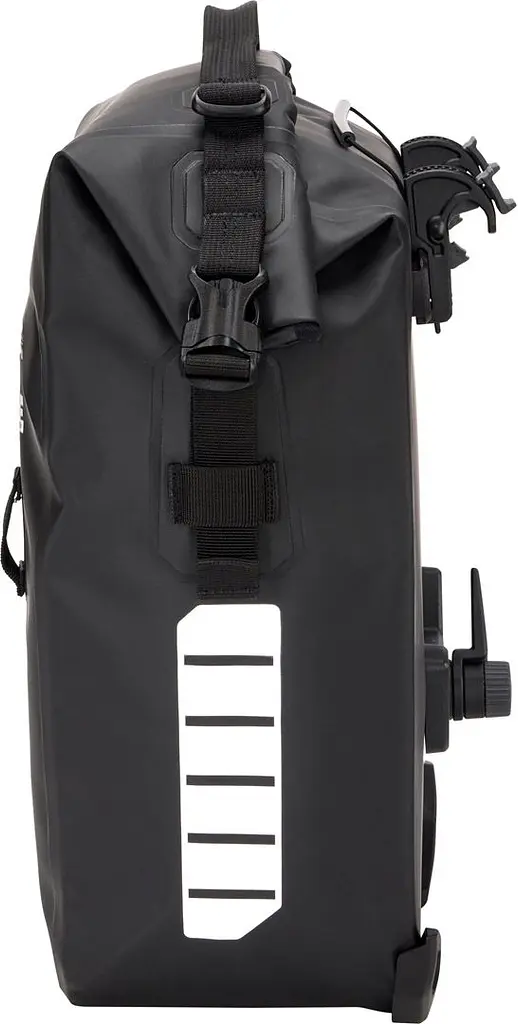 Велосипедная сумка Thule Shield Pannier 22L (1 шт.) (Black) 3205406 (TH 3205406) - фото 11
