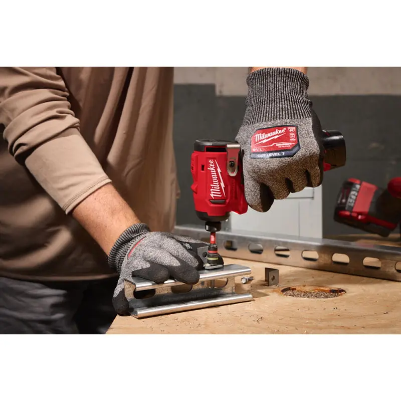 Шуруповерт ударний акумуляторний безщітковий 1/4'' HEX MILWAUKEE, M12 BLIDRC-202С, 124Нм - фото 5