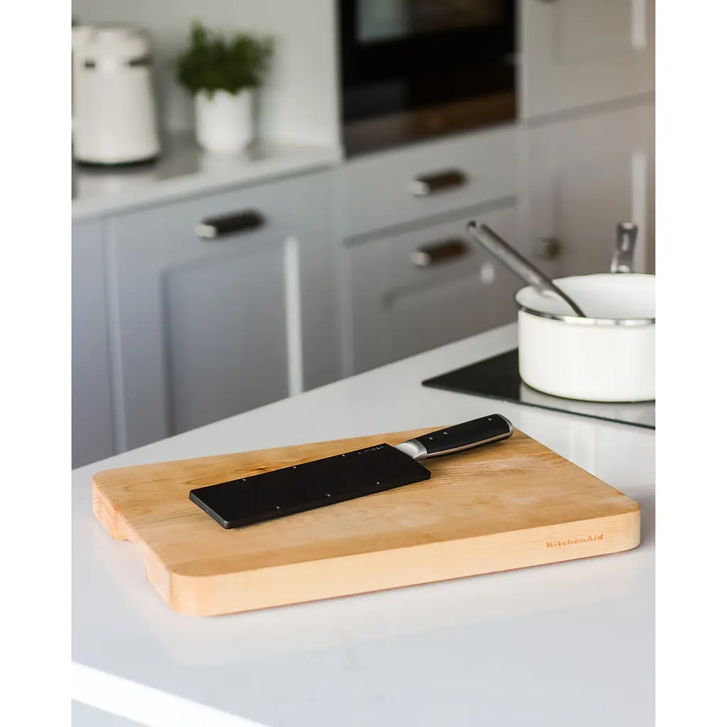 Нож сантоку KitchenAid Coreline с защитным чехлом для лезвия (KOG7IKSSOHOBA) - фото 8