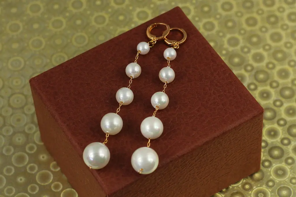 Серьги подвески Xuping Jewelry Философия сфер с жемчугом 9 см золотистые