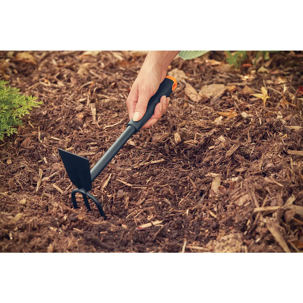 Сапка ручна Fiskars Ergo 7,5 см, три зуба (1027030) - фото 2