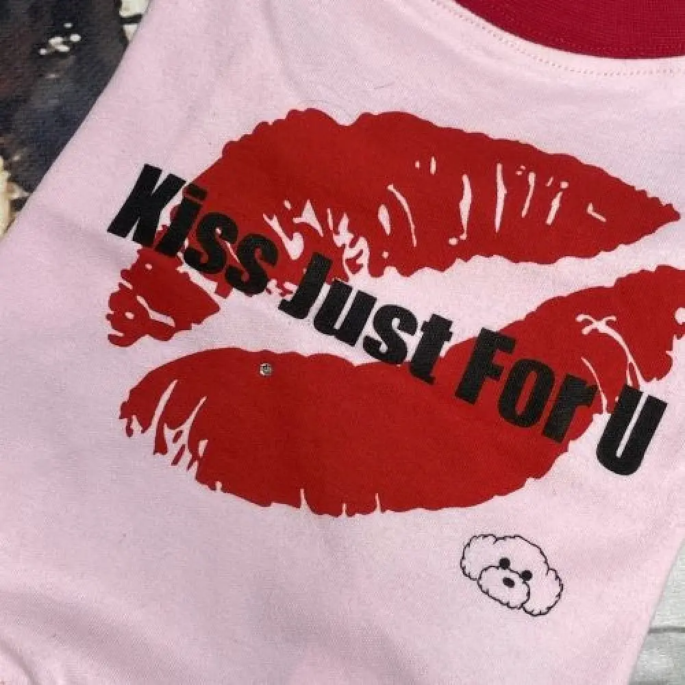 Футболка для собак "Kiss Just For U" рожевий M Dog Dog zoo0005623 - фото 2