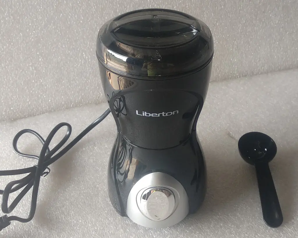 Кавомолка Liberton LCG-1601 Black - фото 5