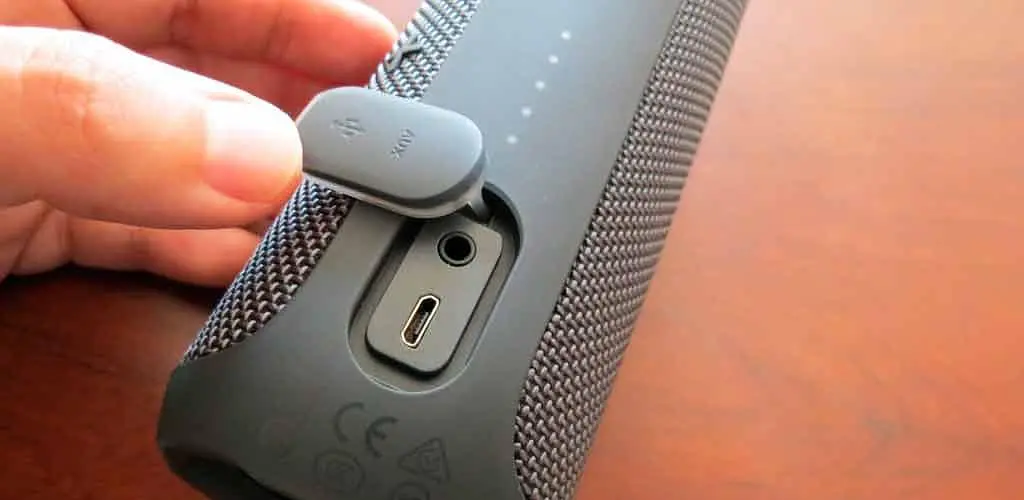 Портативная акустика JBL Flip Essential беспроводная - фото 4