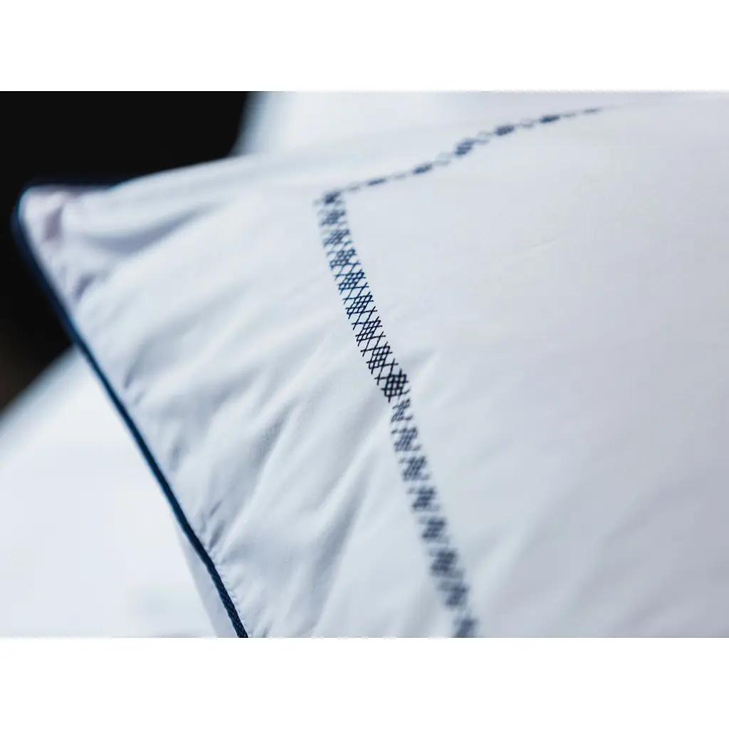 Комплект постільної білизни Ecotton Premium євро перкаль вишивка з синім кантом (25140) - фото 9