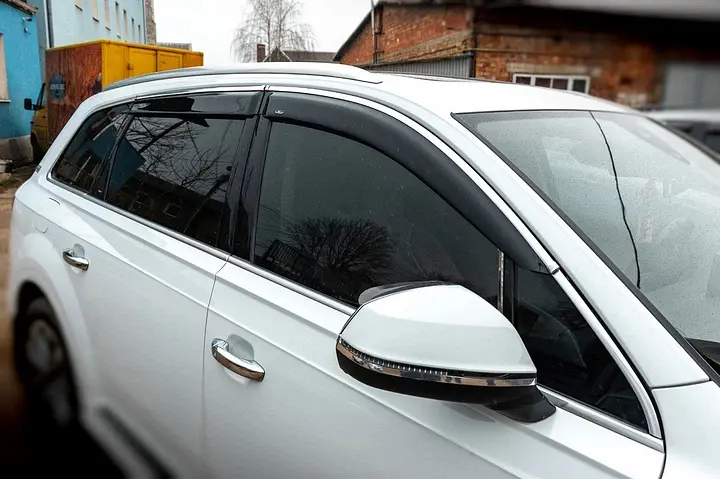Дефлектори вікон вітровики HIC для Audi Q7 (4M) 2015-2019- З Хром Молдінгом (AU24-M) - фото 3
