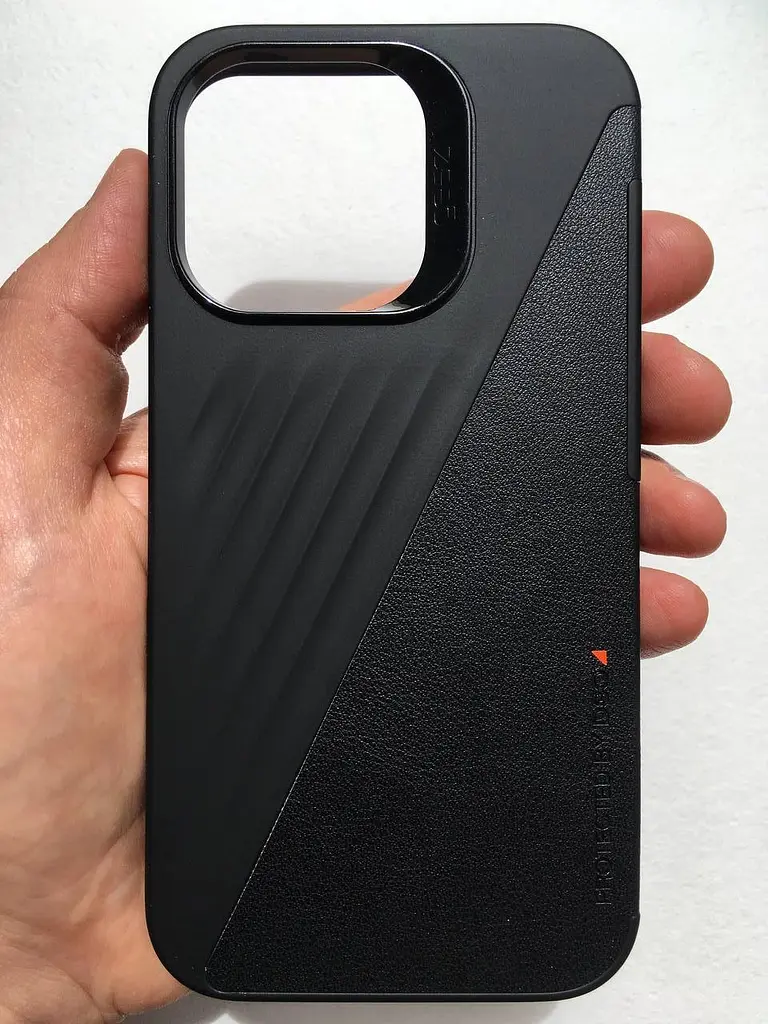 Оригінальний протиударний чохол для iPhone 13 Pro (6.1") Gear4 Brooklyn MagSafe Black - фото 6