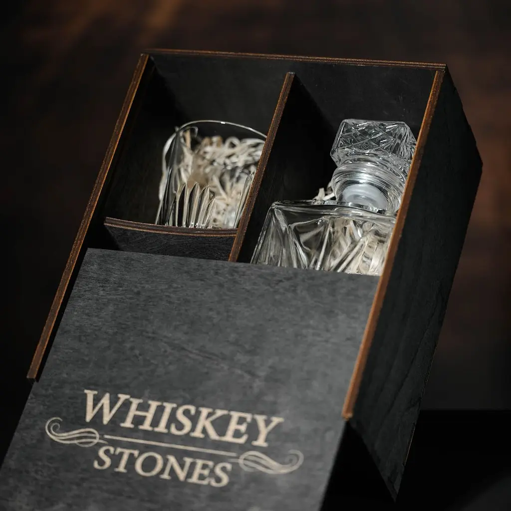 Подарунковий набір віскі Whiskey Stones №12 у дерев'яному пеналі - графин + склянки Selecta - фото 5