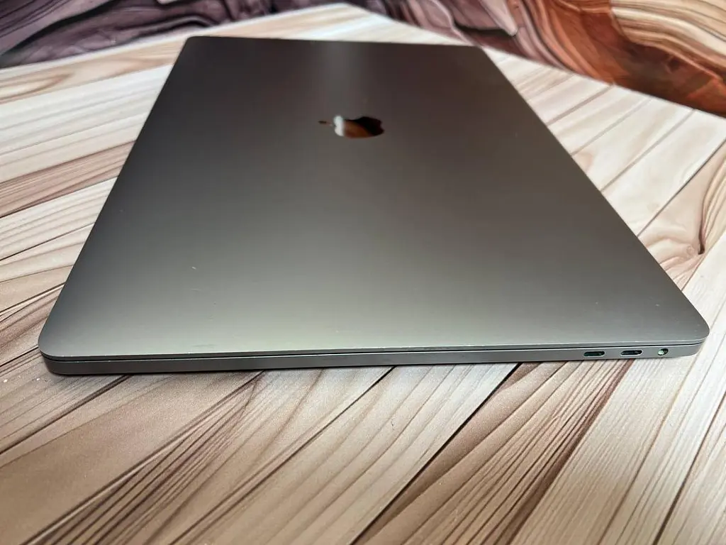 Ноутбук Apple MacBook Pro 16" i9-9880H/32/1TB (C02ZP4WJMD6T) Б/в - фото 5