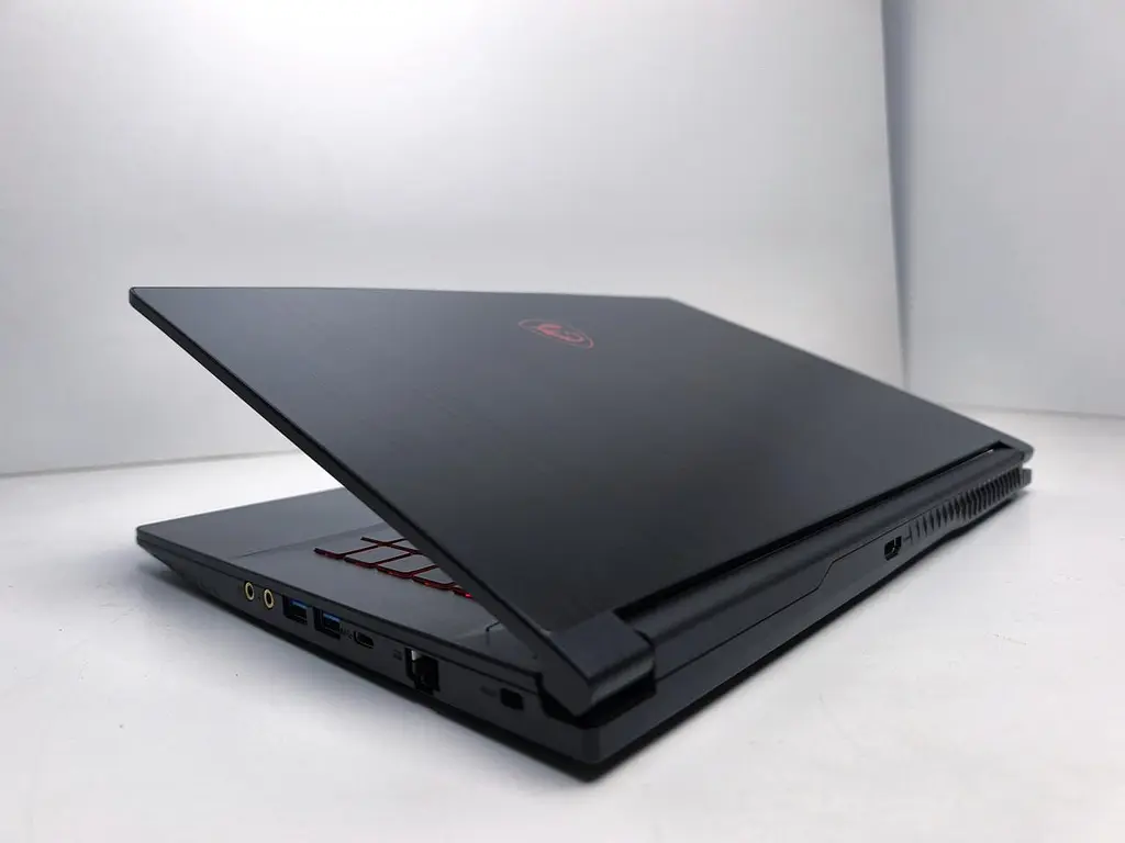 Ноутбук MSI 15.6" GF63 IPS 144HzCore i5-12450H 8ядер 16Gb SSD 512GB Nvidia RTX4050 6GB (11405) Б/в - фото 3