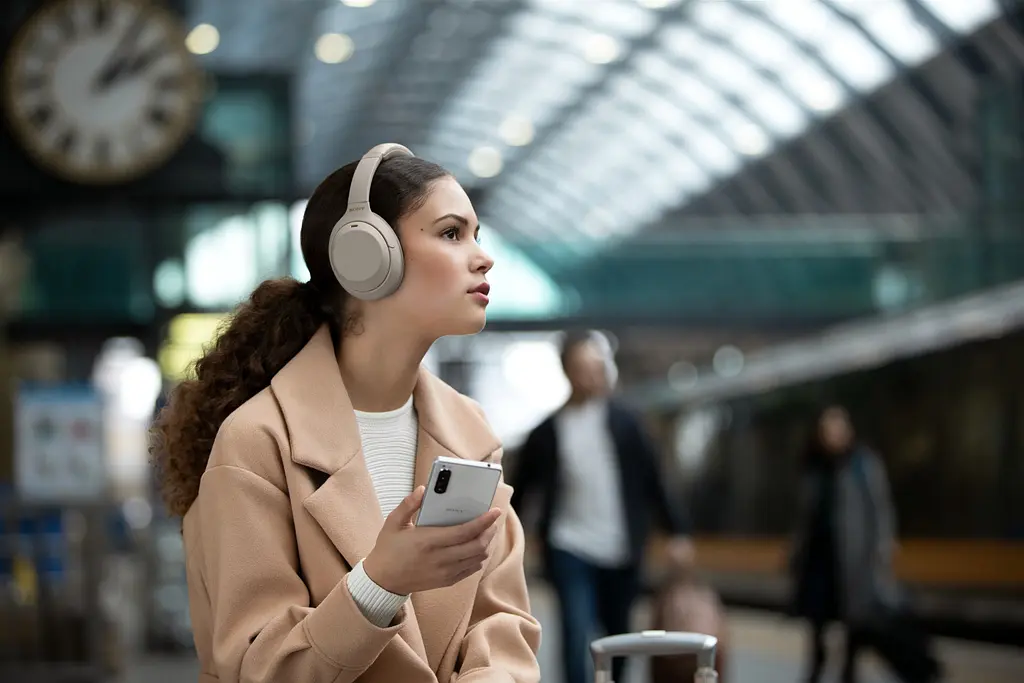 Наушники Sony MDR-WH1000XM4 Over-ear ANC Hi-Res Wireless Silver (WH1000XM4S.CE7) - фото 15