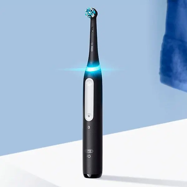 Електрична зубна щітка Oral-B iO Series 4 Matt Black [77977] - фото 3