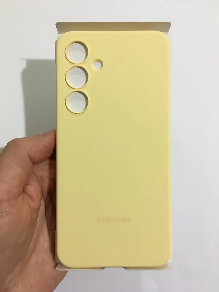 Оригінальний силіконовий чохол Samsung Silicone Case для Samsung Galaxy S24 FE Yellow EF-PS721CYEGWW - фото 9