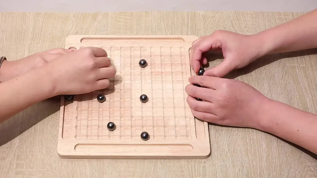 Настільна дерев'яна гра "Магнітні шахи Magnetic Battle" 23,5 х 23,5 см (00365) - фото 4