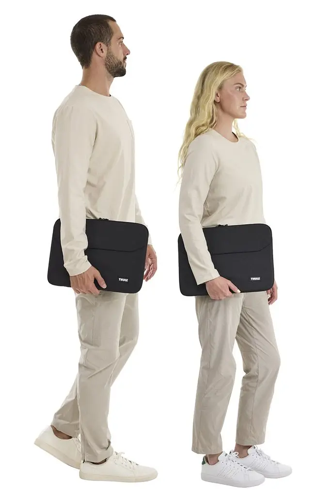 Чохол Thule Lithos Sleeve MacBook Pro 16 (Black) 3205460 (TH 3205460) - фото 2