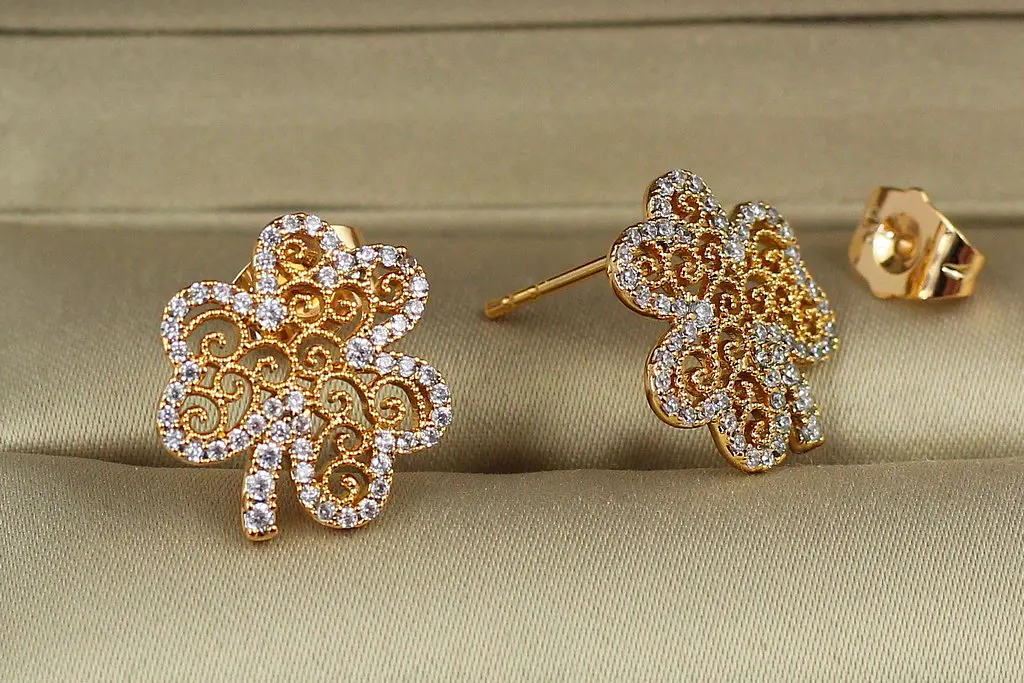 Сережки гвоздики Xuping Jewelry конюшина 1.6 см золотисті - фото 2
