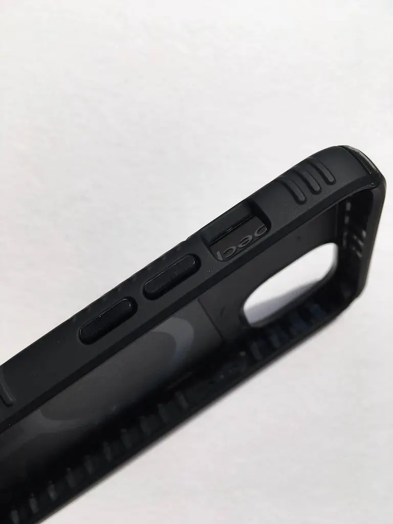 Протиударний чохол Speck Presidio2 Grip MagSafe для iPhone 13 Black (141759-D143) - фото 8