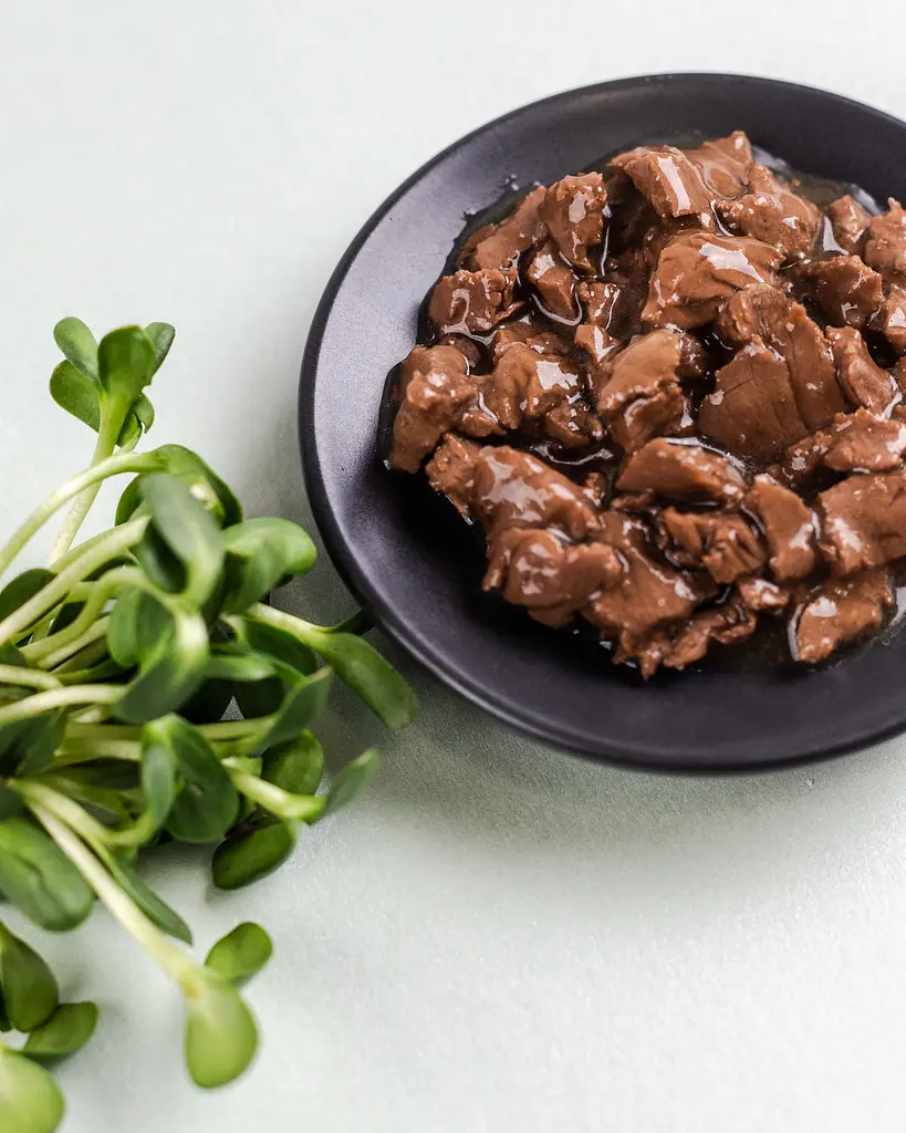 Влажный корм для стерилизованных кошек Savory ягненок с клюквой в соусе 85 г - фото 4