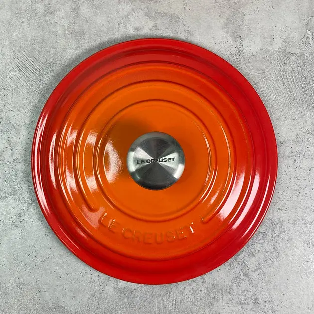 Каструля із кришкою Le Creuset Signature Cast Iron Round Casserole 21177240902430 24 см 4.2 л вогняна - фото 5
