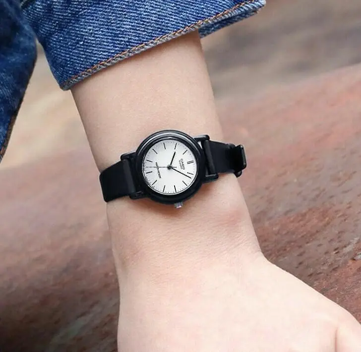 Годинник Casio LQ-139BMV-7EULWDF - фото 4