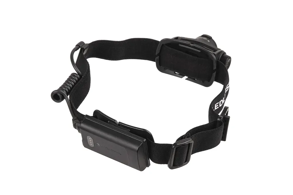 Налобный фонарь Ledlenser H5R Core заряжается 500/300/15 - фото 3