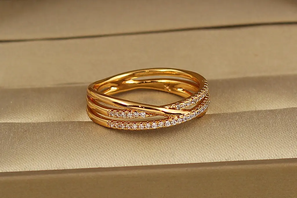Кільце Xuping Jewelry Лінії долі р 20 золотисте - фото 2