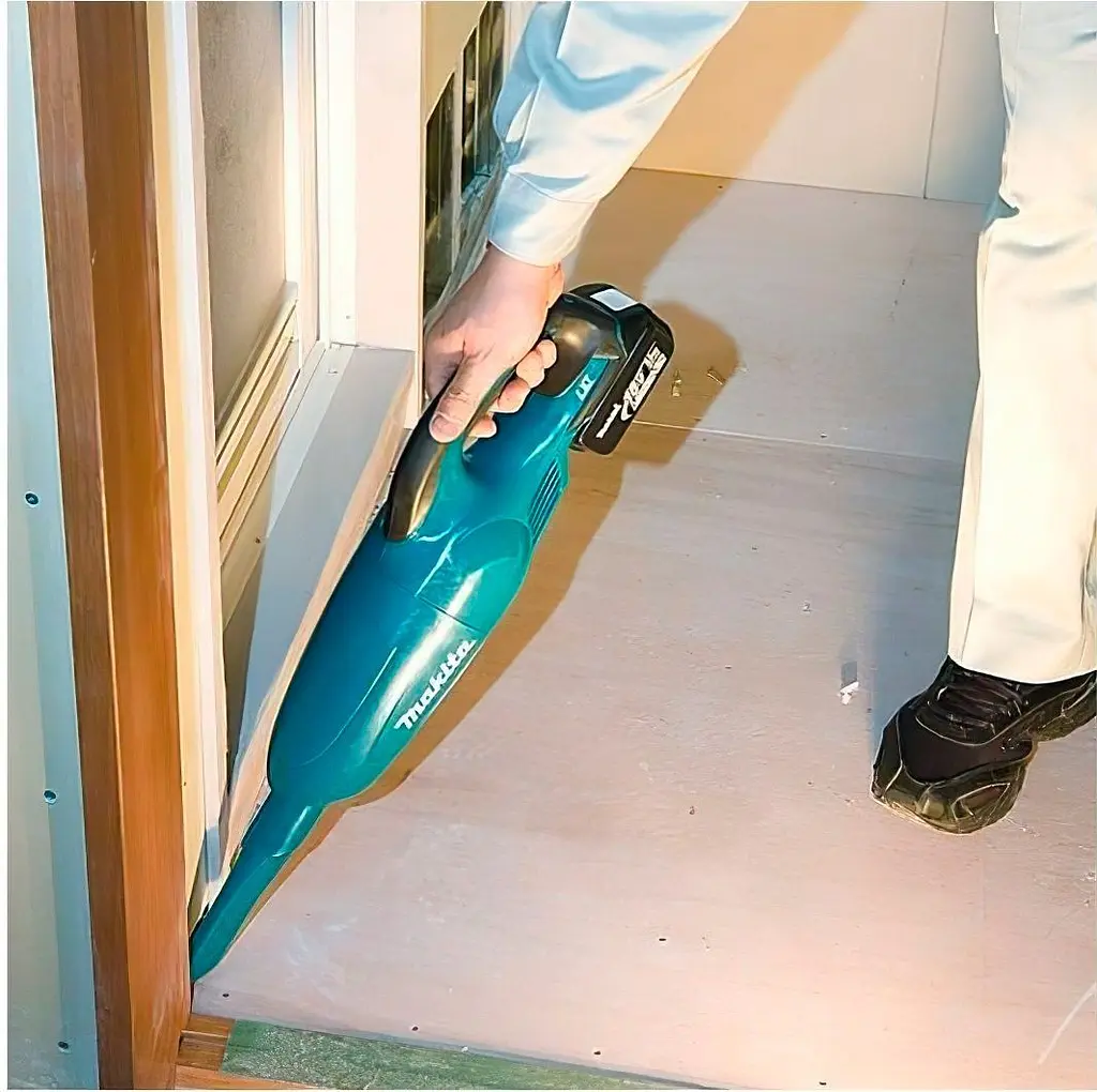 Ручний пилосос Makita DCL180Z [90341] - фото 4