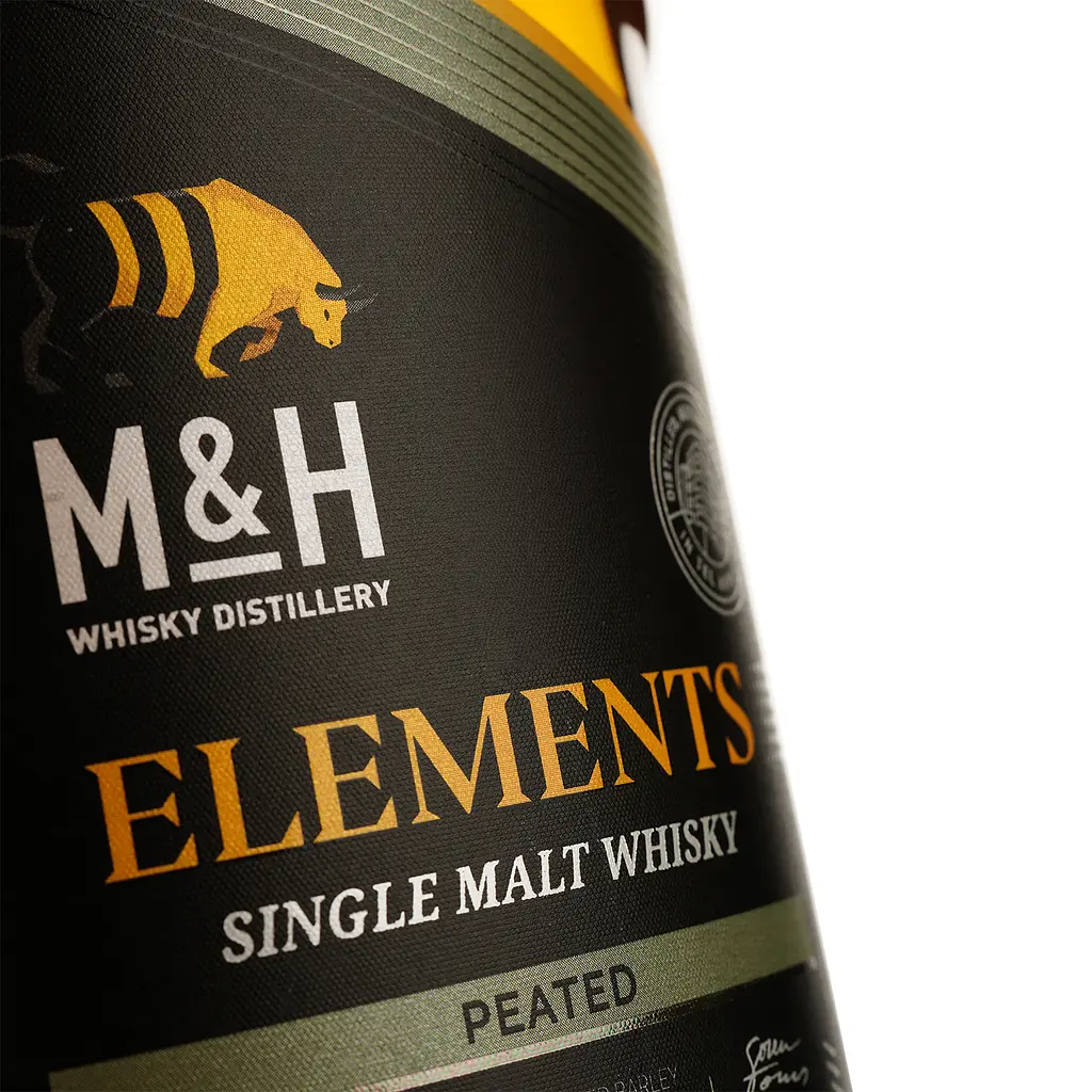 Віскі M&H Elements Peated Single Malt Whisky 46% 0.7 л в подарунковій коробці - фото 4