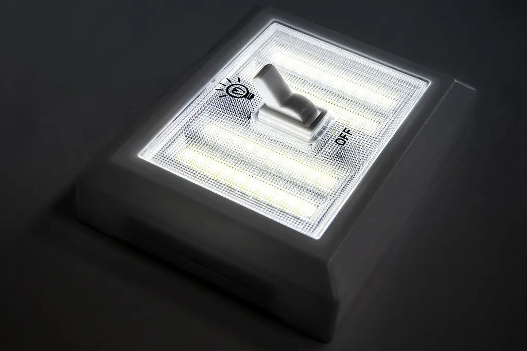Светильник настенный светодиодный на батарейках 4 LED модуля лед фонарь ночник - фото 9